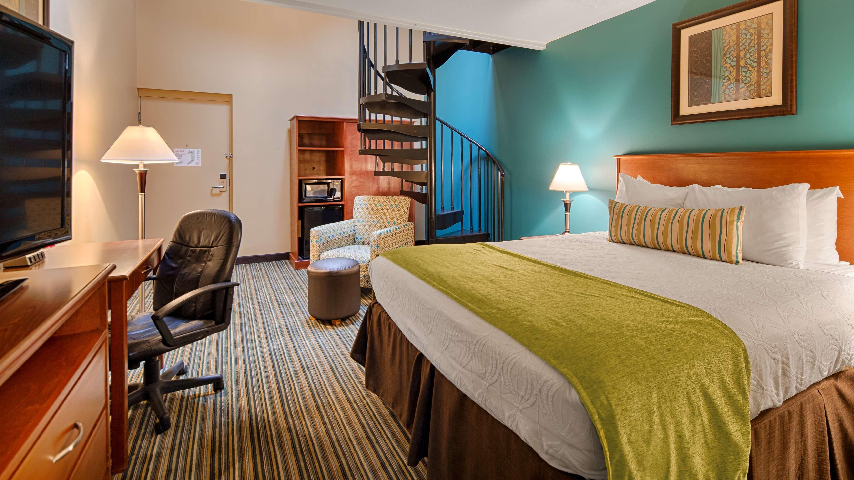 Best Western Plus Траверс-Сити Экстерьер фото